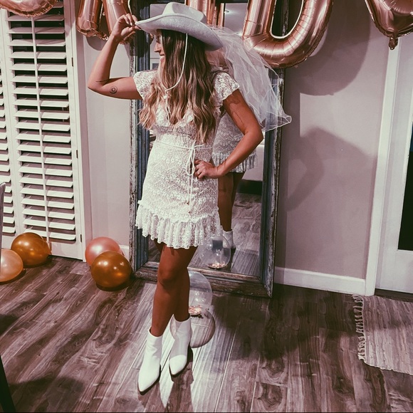 Lacey dress. Only wore once! Super comfortable and cute. - Picture 1 of 3